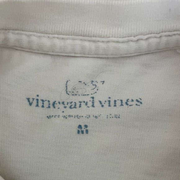 Vineyard Vines t-shirt size M/L - Picture 3 of 6